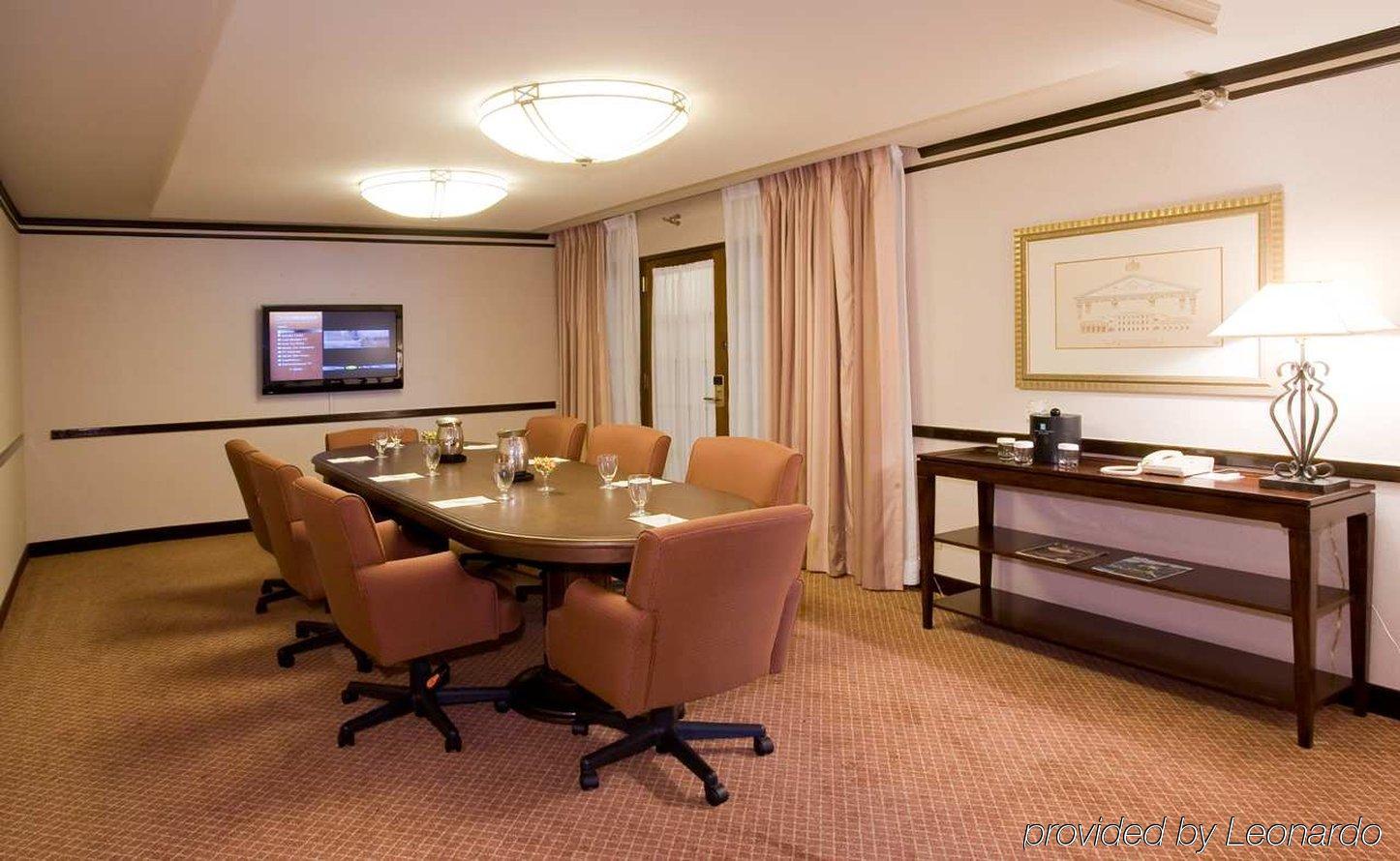 Embassy Suites By Hilton Chicago Schaumburg Woodfield Létesítmények fotó